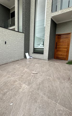 Casa à venda com 137m², 3 quartos e 2 vagas Casa à venda com 137m², 3 quartos e 2 vagasGaragem