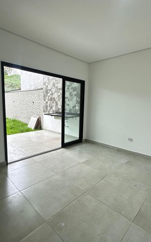 Casa à venda com 137m², 3 quartos e 2 vagas Casa à venda com 137m², 3 quartos e 2 vagasCozinha