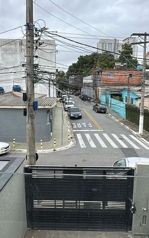 Casa à venda com 137m², 3 quartos e 2 vagas Casa à venda com 137m², 3 quartos e 2 vagasVista da Sacada