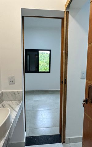 Casa à venda com 137m², 3 quartos e 2 vagas Casa à venda com 137m², 3 quartos e 2 vagasBanheiro das Suítes 2 e 3