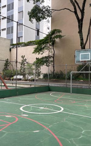 Apartamento à venda com 180m², 4 quartos e 2 vagas Apartamento à venda com 180m², 4 quartos e 2 vagasQuadra Esportiva