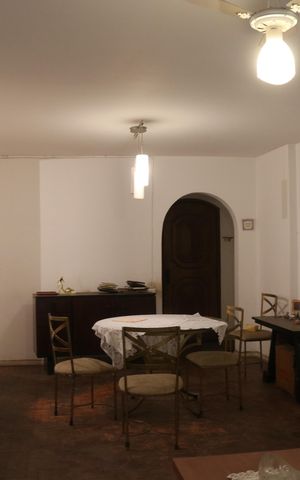 Apartamento à venda com 180m², 4 quartos e 2 vagasSala