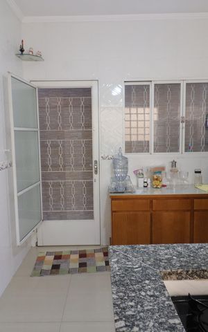 Casa à venda com 180m², 2 quartos e 5 vagasCozinha