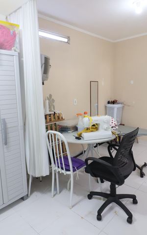Casa à venda com 180m², 2 quartos e 5 vagasÁrea de Serviço