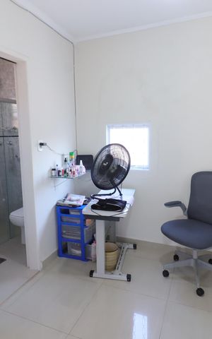 Casa à venda com 180m², 2 quartos e 5 vagasSuíte 2