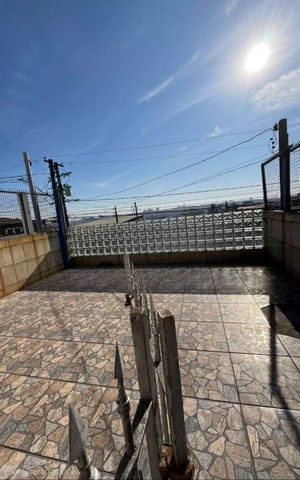 Casa à venda com 150m², 1 quarto e 2 vagas Casa à venda com 150m², 1 quarto e 2 vagasÁrea externa