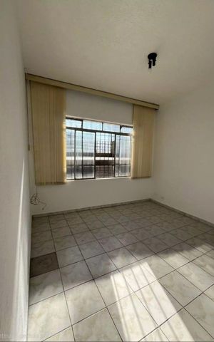 Casa à venda com 150m², 1 quarto e 2 vagas Casa à venda com 150m², 1 quarto e 2 vagasSala