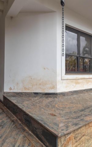 Casa à venda com 700m², 7 quartos e 8 vagas Casa à venda com 700m², 7 quartos e 8 vagasEntrada