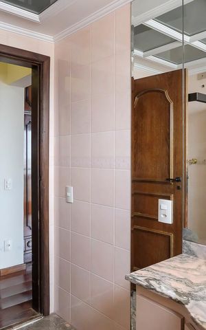 Apartamento para alugar com 196m², 4 quartos e 4 vagasBanheiro da suíte 2