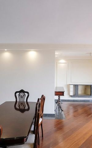 Apartamento para alugar com 196m², 4 quartos e 4 vagasSala