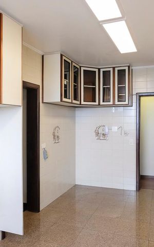 Apartamento para alugar com 196m², 4 quartos e 4 vagasCozinha