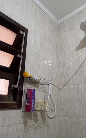 Casa à venda com 150m², 3 quartos e 2 vagas Casa à venda com 150m², 3 quartos e 2 vagasBanheiro 1