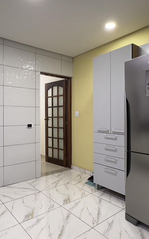 Casa à venda com 150m², 3 quartos e 2 vagas Casa à venda com 150m², 3 quartos e 2 vagasCozinha