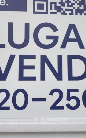 Casa à venda com 150m², 3 quartos e 2 vagas Casa à venda com 150m², 3 quartos e 2 vagasNEBF-184