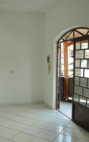 Casa para alugar com 90m², 2 quartos e 1 vagaCozinha 