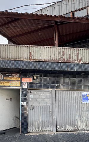Casa para alugar com 90m², 2 quartos e 1 vaga Casa para alugar com 90m², 2 quartos e 1 vagaFachada