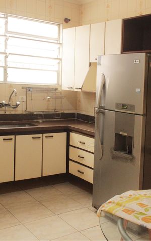 Casa para alugar com 250m², 3 quartos e 5 vagasCozinha