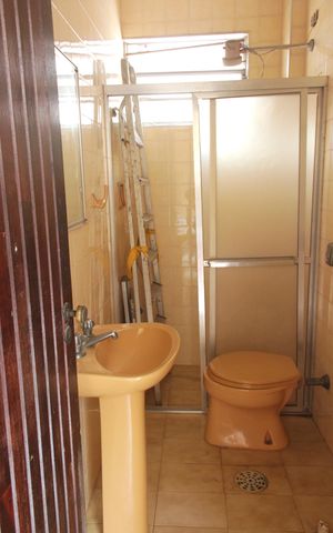Casa para alugar com 250m², 3 quartos e 5 vagasBanheiro de serviço