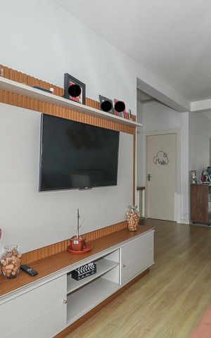 Casa à venda com 84m², 2 quartos e 2 vagasSala