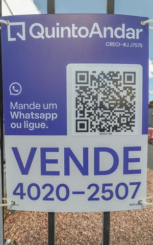 Casa à venda com 84m², 2 quartos e 2 vagasFachada