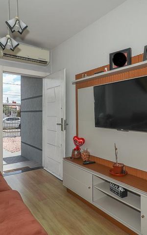 Casa à venda com 84m², 2 quartos e 2 vagasSala