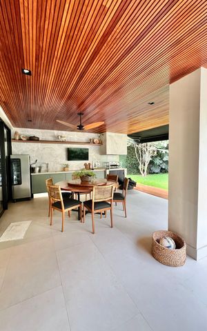 Casa de condomínio à venda com 500m², 4 quartos e 3 vagas