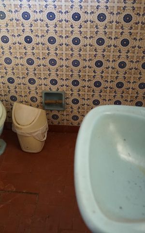 Casa à venda com 300m², 3 quartos e 6 vagasBanheiro