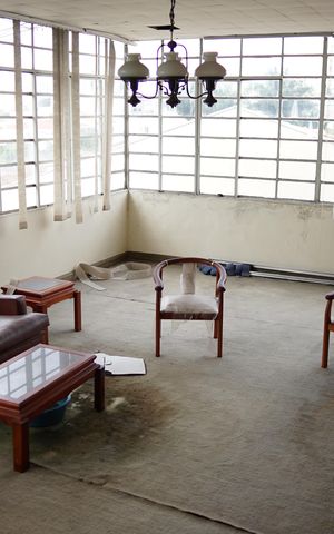Casa à venda com 300m², 3 quartos e 6 vagasSala piso superior