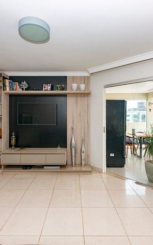 Apartamento à venda com 197m², 4 quartos e 2 vagas Apartamento à venda com 197m², 4 quartos e 2 vagasSala 2