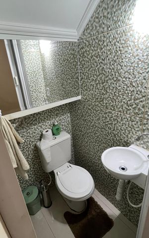 Casa à venda com 66m², 2 quartos e 1 vaga Casa à venda com 66m², 2 quartos e 1 vagaBanheiro 1