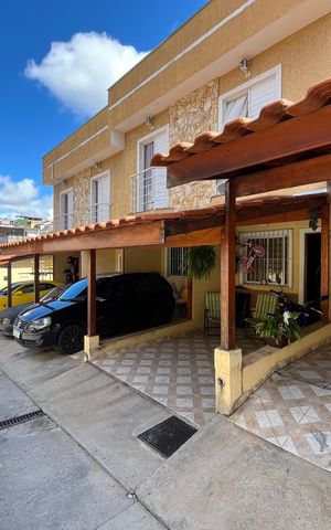 Casa à venda com 66m², 2 quartos e 1 vaga Casa à venda com 66m², 2 quartos e 1 vagaÁrea comum
