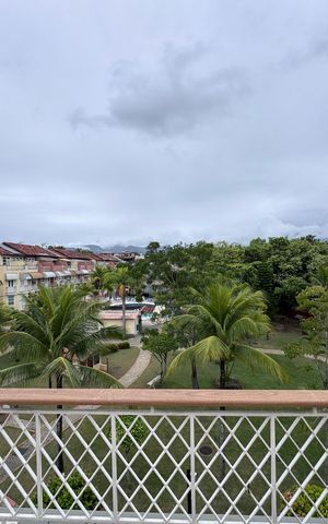 Casa de condomínio à venda com 480m², 3 quartos e 2 vagas Casa de condomínio à venda com 480m², 3 quartos e 2 vagasTerraço - Vista
