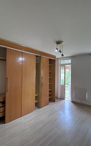 Casa de condomínio à venda com 480m², 3 quartos e 2 vagas Casa de condomínio à venda com 480m², 3 quartos e 2 vagasSuíte 1