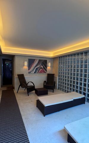 Casa de condomínio à venda com 480m², 3 quartos e 2 vagas Casa de condomínio à venda com 480m², 3 quartos e 2 vagasÁrea comum