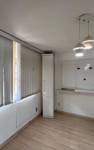 Casa de condomínio à venda com 480m², 3 quartos e 2 vagas Casa de condomínio à venda com 480m², 3 quartos e 2 vagasSuíte 2
