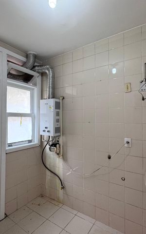 Casa de condomínio à venda com 480m², 3 quartos e 2 vagas Casa de condomínio à venda com 480m², 3 quartos e 2 vagasÁrea de Serviço