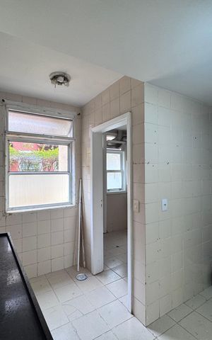Casa de condomínio à venda com 480m², 3 quartos e 2 vagas Casa de condomínio à venda com 480m², 3 quartos e 2 vagasCozinha