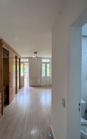 Casa de condomínio à venda com 480m², 3 quartos e 2 vagas Casa de condomínio à venda com 480m², 3 quartos e 2 vagasSuíte 1