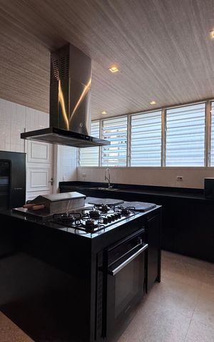 Casa de condomínio à venda com 480m², 3 quartos e 2 vagas Casa de condomínio à venda com 480m², 3 quartos e 2 vagasÁrea comum