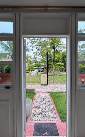 Casa de condomínio à venda com 480m², 3 quartos e 2 vagas Casa de condomínio à venda com 480m², 3 quartos e 2 vagasSala - vista