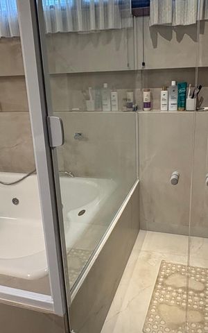 Casa à venda com 360m², 2 quartos e 2 vagas