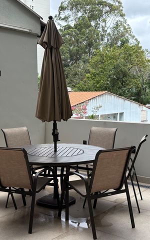 Casa à venda com 360m², 2 quartos e 2 vagas