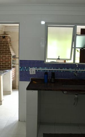 Casa à venda com 189m², 3 quartos e 2 vagasCozinha 