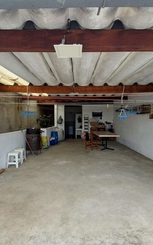 Casa à venda com 150m², 3 quartos e 2 vagas Casa à venda com 150m², 3 quartos e 2 vagasÁrea de Lazer