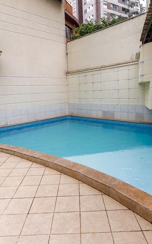 Casa de condomínio para alugar com 165m², 3 quartos e 3 vagas Casa de condomínio para alugar com 165m², 3 quartos e 3 vagasÁrea comum - Piscina