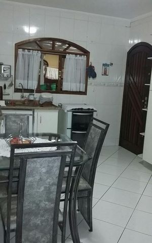 Casa à venda com 100m², 3 quartos e 1 vaga Casa à venda com 100m², 3 quartos e 1 vagaCozinha