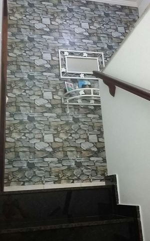 Casa à venda com 100m², 3 quartos e 1 vaga Casa à venda com 100m², 3 quartos e 1 vagaEscada