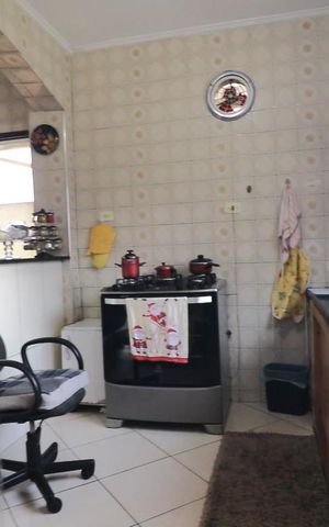 Casa à venda com 240m², 2 quartos e 2 vagas Casa à venda com 240m², 2 quartos e 2 vagasCozinha