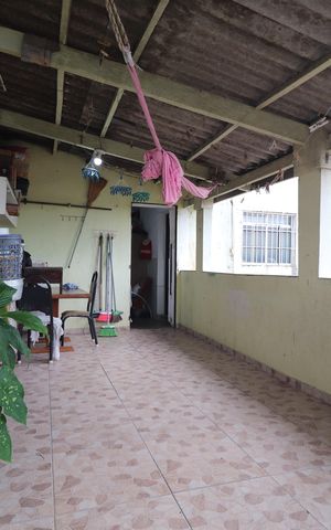 Casa à venda com 240m², 2 quartos e 2 vagasÁrea de Serviço