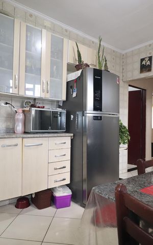Casa à venda com 240m², 2 quartos e 2 vagasCozinha